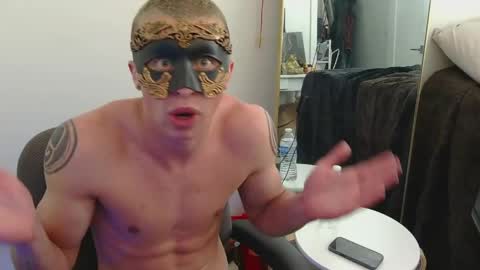 midnightmasc online show from April 11, 9:52 pm