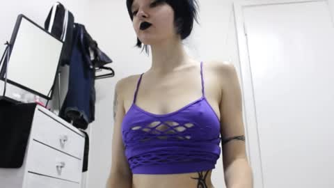 midnightsiren online show from September 12, 7:49 pm