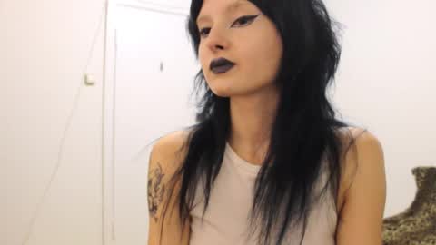 midnightsiren online show from September 22, 7:29 pm