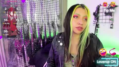 midory_ online show from November 12, 4:15 am