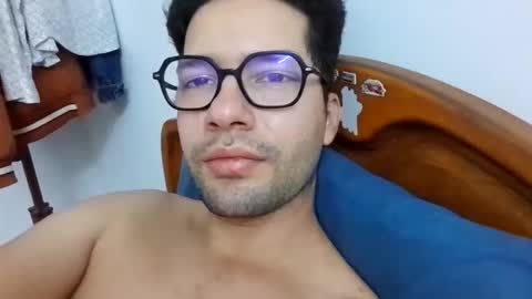 Sam online show from November 18, 7:17 pm