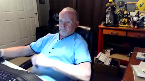 midwestdad09 online show from June 8, 9:21 am