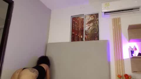 miel online show from February 26, 2:42 pm