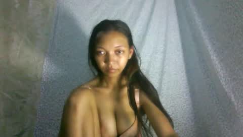Snapshot of mierialiah chatting on December 24, 10:55 am mierialiah online show from December 24, 10:55 am