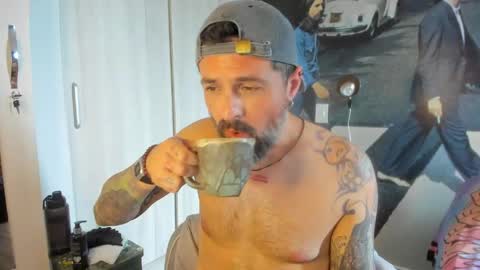 Miguel Angel online show from May 11, 4:04 pm