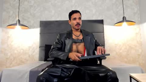 miguelsanfrancisco online show from November 2, 3:45 pm