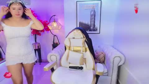 Miia online show from November 5, 7:49 pm