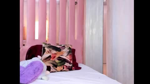 Mia  online show from October 11, 11:04 am