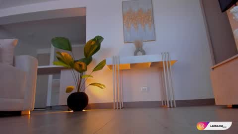 luisa online show from October 21, 1:48 pm