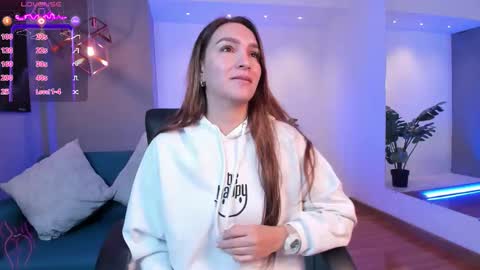 Miia 3 online show from November 6, 12:08 pm