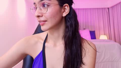 Mia online show from February 18, 6:37 am