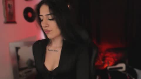 Snapshot of miiaa_stone chatting on October 11, 2:54 pm miiaa stone online show from October 11, 2:54 pm