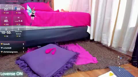 mia sofia online show from November 29, 9:00 pm