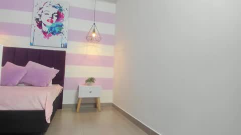 Snapshot of miila_ruiz chatting on October 23, 3:57 pm miila_ruiz online show from October 23, 3:57 pm