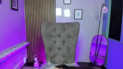 miilu  online show from July 7, 3:30 am