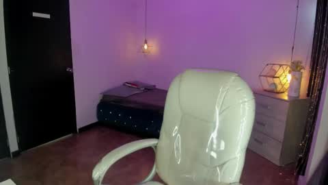 miiss_greyy online show from September 28, 11:52 am