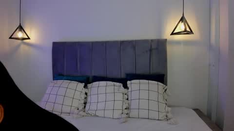 Snapshot of miiss_greyy chatting on February 15, 7:17 pm miiss_greyy online show from February 15, 7:17 pm