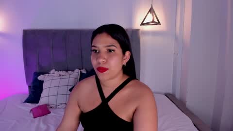 Snapshot of miiss_greyy chatting on February 10, 11:55 pm miiss_greyy online show from February 10, 11:55 pm