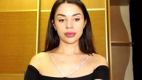 Mika online show from February 5, 1:22 pm