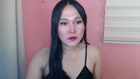 Hi im Avah online show from February 12, 12:44 pm