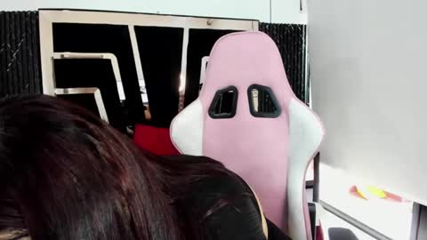 Snapshot of mikaela_lust chatting on March 10, 9:29 pm Mikaela Lust online show from March 10, 9:29 pm