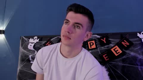 mikael online show from October 22, 4:26 am