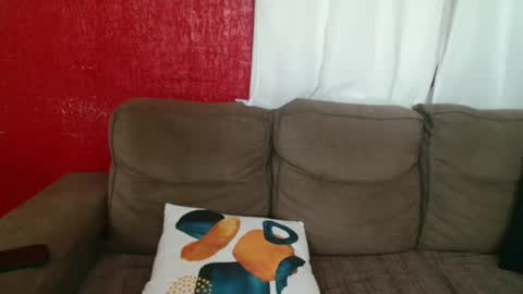 MIKA FITBR online show from December 1, 7:49 pm