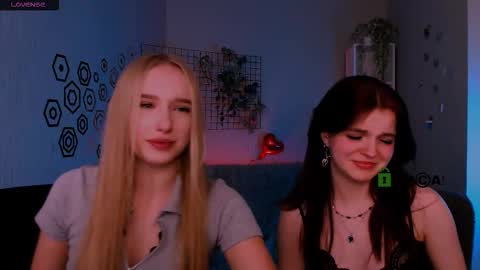 Mika online show from February 17, 8:19 pm