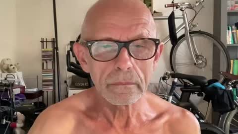 mike4playhot online show from August 8, 9:08 am