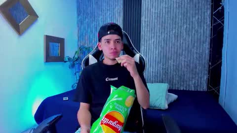 Mike 0233 online show from October 28, 4:13 am