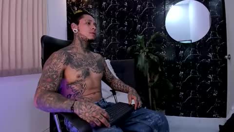 M I K E online show from October 28, 8:32 pm