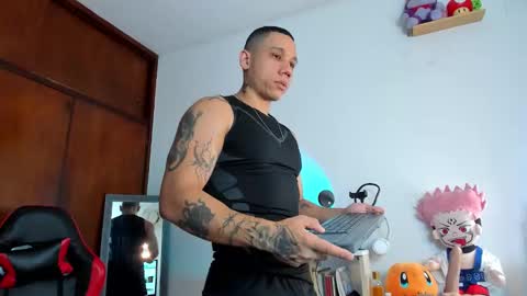 mike_manchester online show from October 13, 8:00 pm