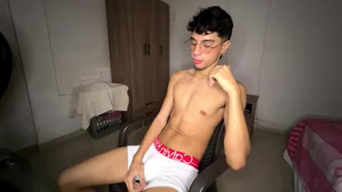 Mike Pineapple online show from October 28, 3:29 am