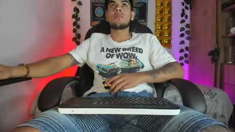 mikee_scooth online show from February 2, 1:23 am