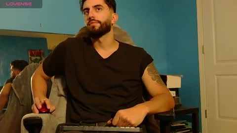 mikehawk1589 online show from December 30, 1:04 am