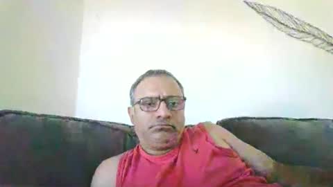 Snapshot of mikej143 chatting on October 18, 9:19 pm mikej143 online show from October 18, 9:19 pm