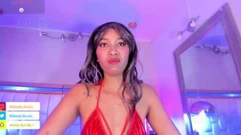 Mikeyla  online show from September 23, 7:42 pm