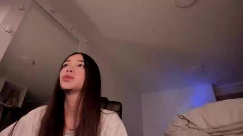 VIOLETAMIKE online show from October 17, 1:31 am