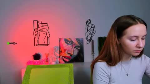 mila_glow online show from October 6, 7:10 pm