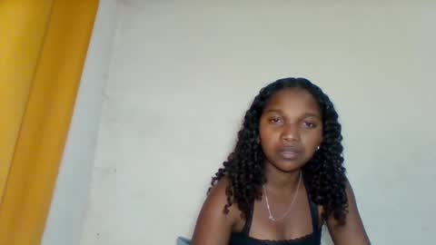 mila_lunah online show from April 12, 6:01 pm