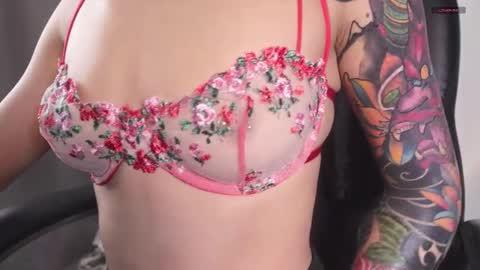 M I L A  online show from October 20, 11:48 am