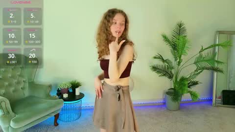Mila online show from May 31, 7:51 am