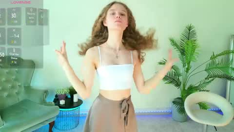Mila online show from June 2, 7:21 am