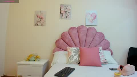 mila online show from June 6, 11:05 am