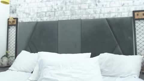 mila online show from February 17, 1:44 pm