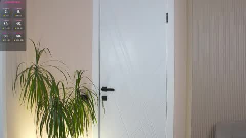 Mila and u can call me sweet bunny online show from November 24, 10:03 am