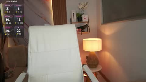 milacrave online show from October 27, 11:32 am