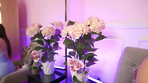 milacrave online show from January 13, 11:40 am