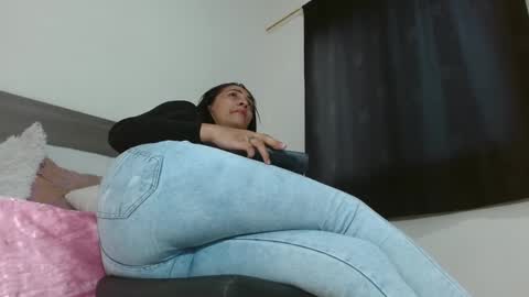 mila online show from February 13, 5:26 am