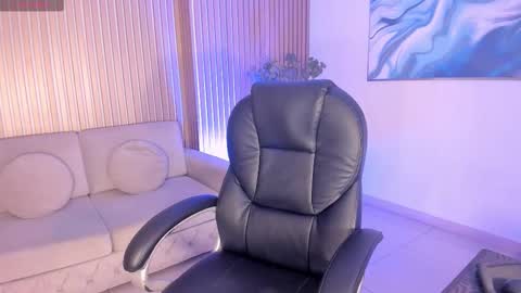 Mila  online show from November 12, 3:03 pm